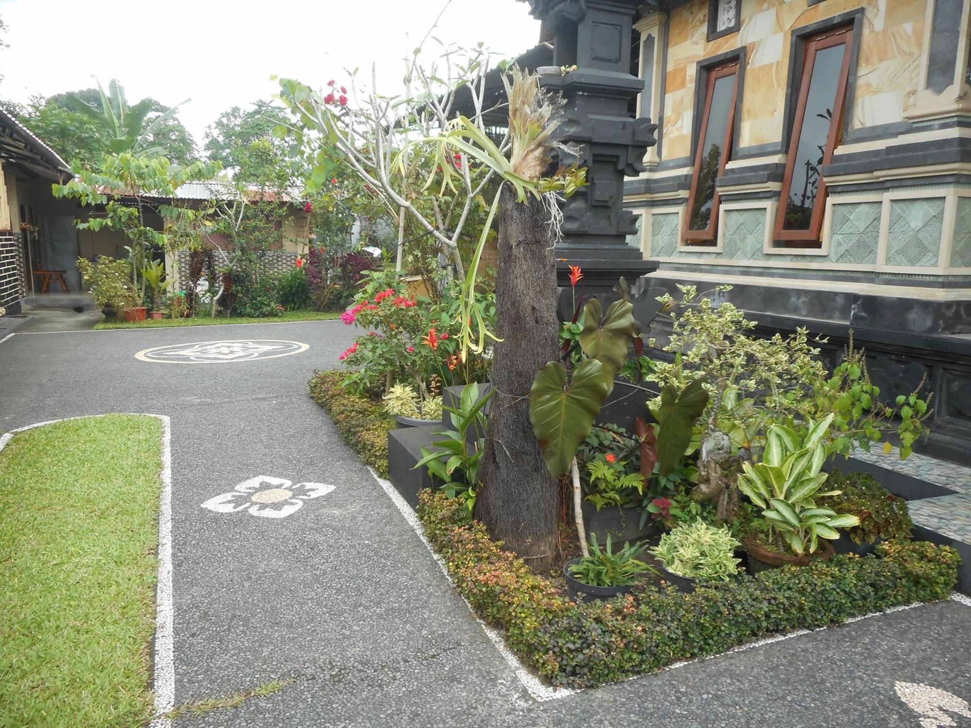 Kadek Besakih